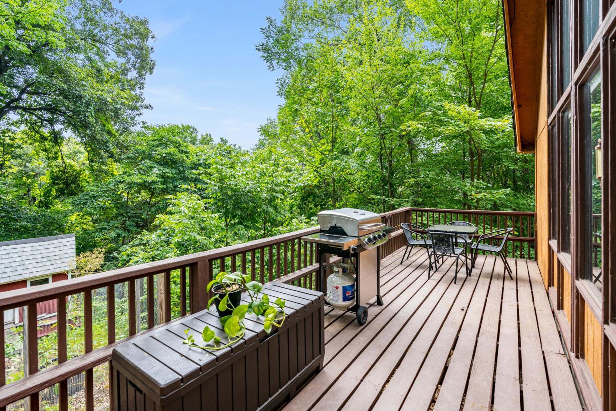 Quaint Loft Cabin W Hot Tub, Firepit, Deck & Grill Hedgesville エクステリア 写真